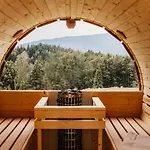 Babiogorska - Dom Z Bali Z Jacuzzi I Sauna Dağ evi *