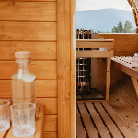 Horská chata Babiogorska - Dom Z Bali Z Jacuzzi I Sauna Zawoja